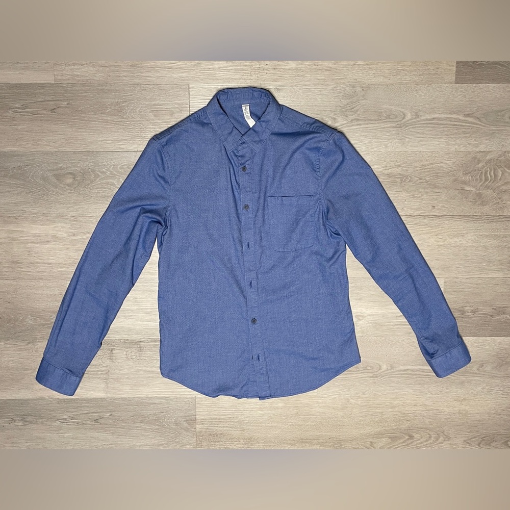Lululemon men’s button down long sleeve shirt size M
